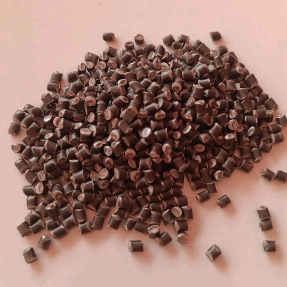 Dark brown PP granules, bulk trading lot